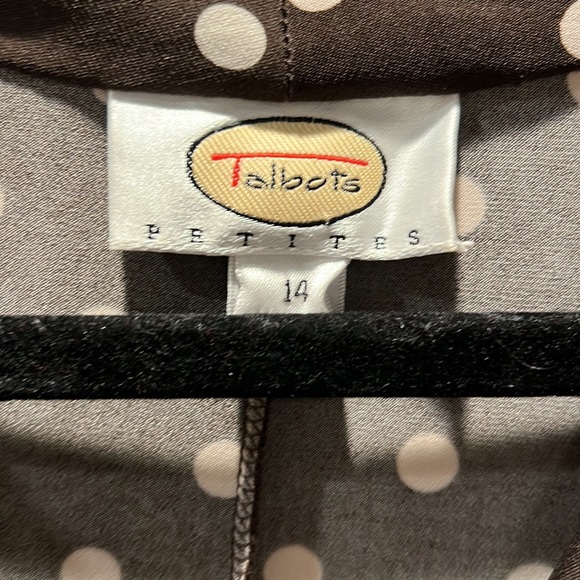 Brown 3/4 sleeve dress with polka dots - Picture 2 of 3